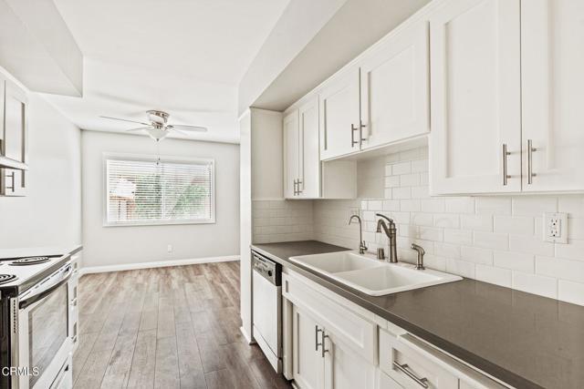 Building Photo - 460 E Cypress Ave