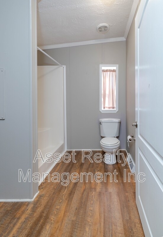 Building Photo - 1322 Silver Charm Way