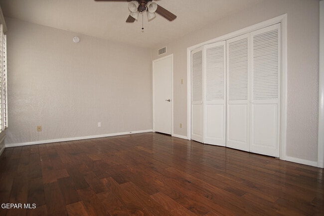 Building Photo - 4433 N Stanton St