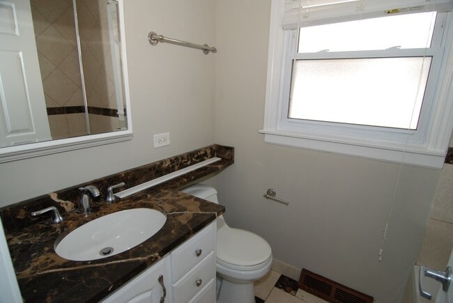 Building Photo - 9311 Latrobe Ave