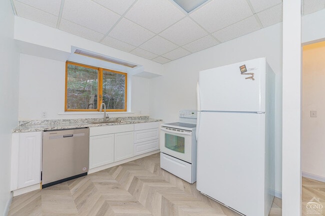 Building Photo - 105 McNamee Rd