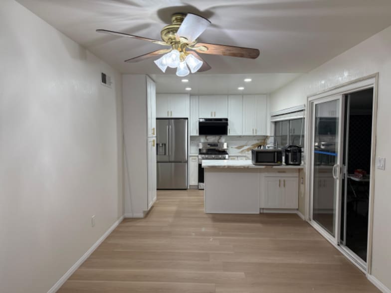 Building Photo - 750 Kostner Dr