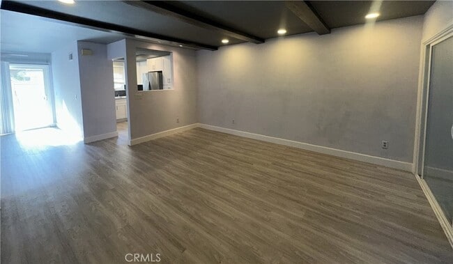 Building Photo - 605 Rainier Way
