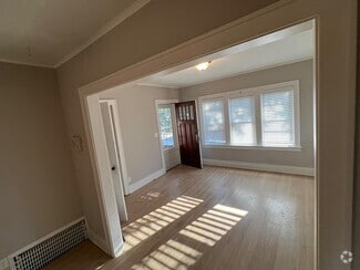 Building Photo - 824 S 50th St
