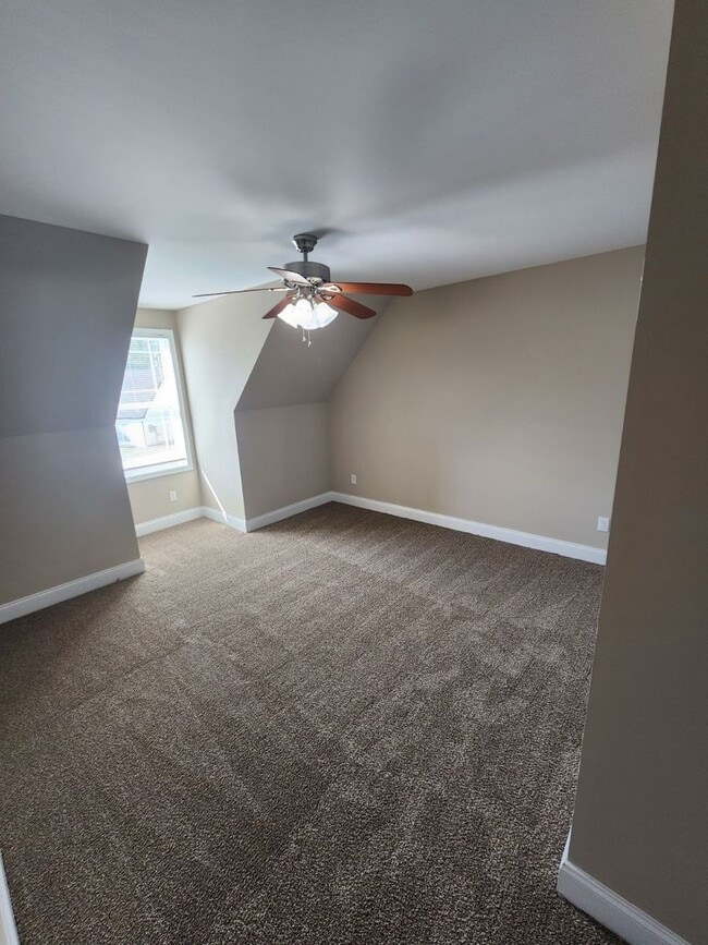 Building Photo - 4 Bedroom Home in the Reserve Neighborhood with Garage and Washer/Dryer Included