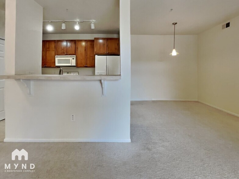 Building Photo - 3854 S Dayton Way