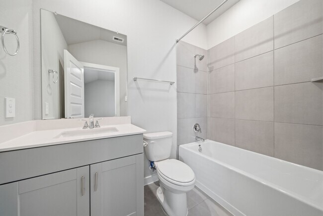 Building Photo - 2606 Good Morrow Dr