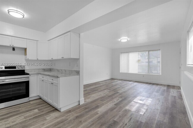 Building Photo - 265 NE 55th St