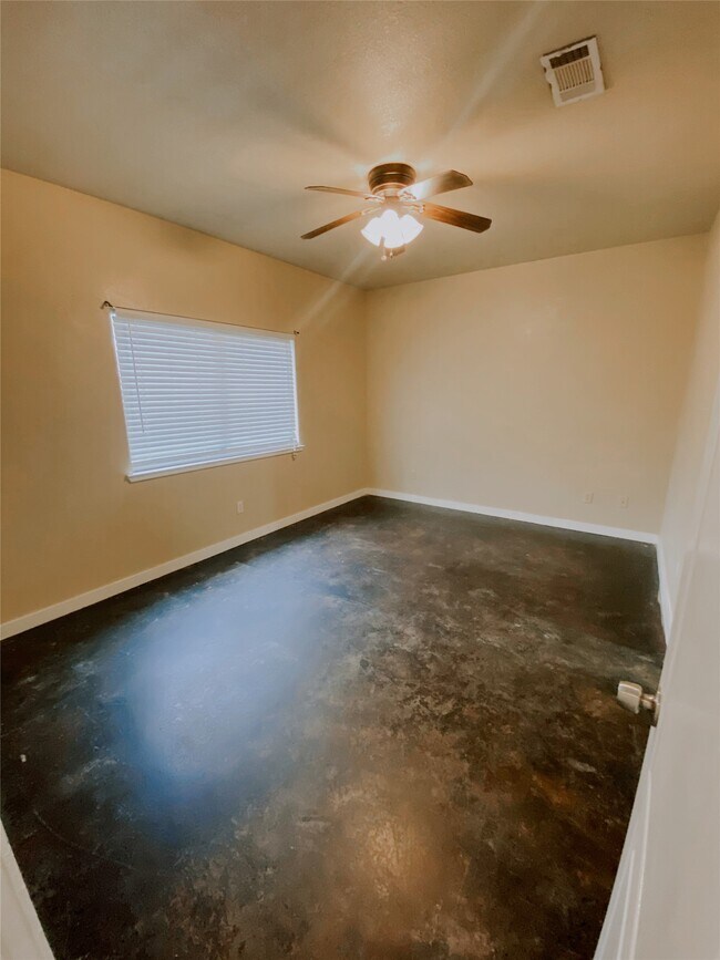 Building Photo - 3123 Molly Dr