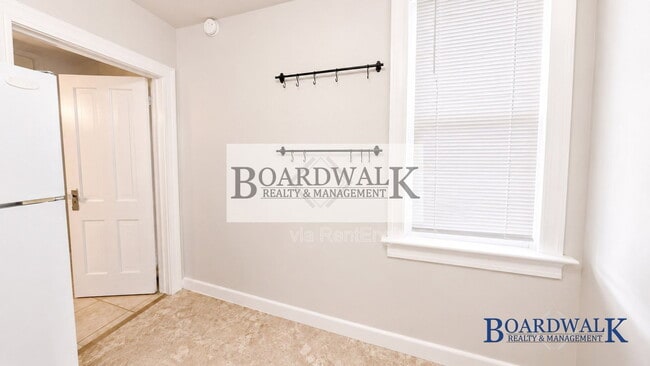 Building Photo - 1768 S 400 E