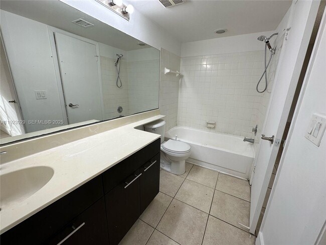 Building Photo - 5780 Rock Island Rd