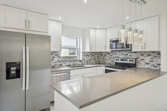 Building Photo - 100 Monaco Ct