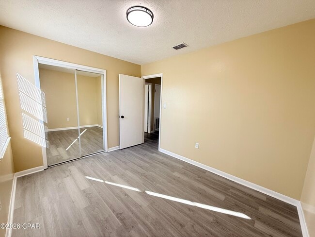 Building Photo - 506 N 11th St