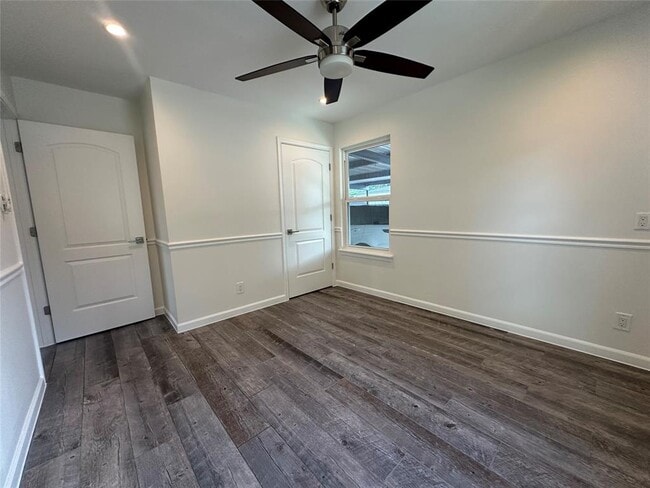Building Photo - 908 Plateau Cir