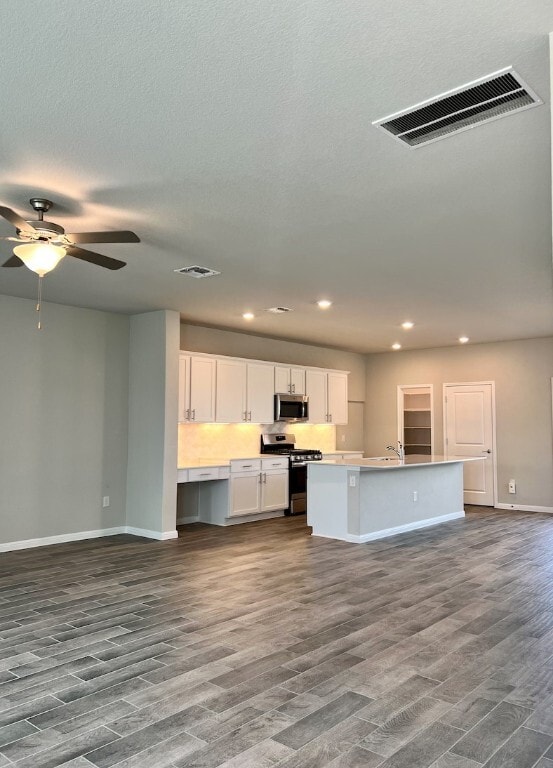 Building Photo - 8716 Whitter Dr