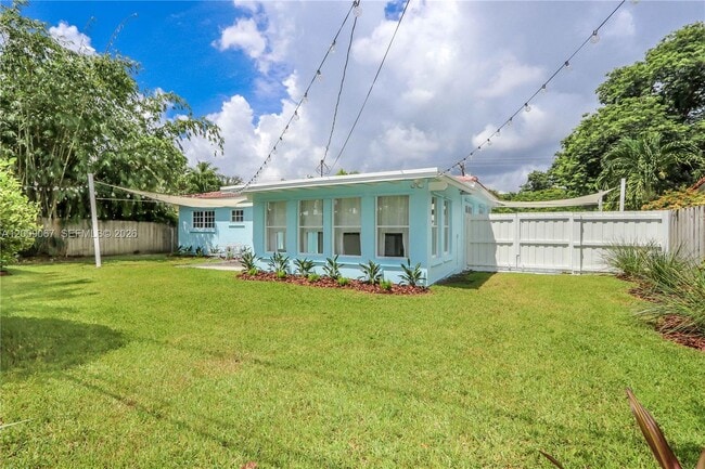 Building Photo - 8035 SW 63rd Pl
