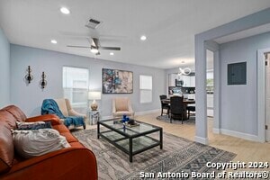 Building Photo - 333 Haggin St