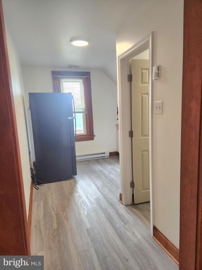 Building Photo - 153 2nd Ave