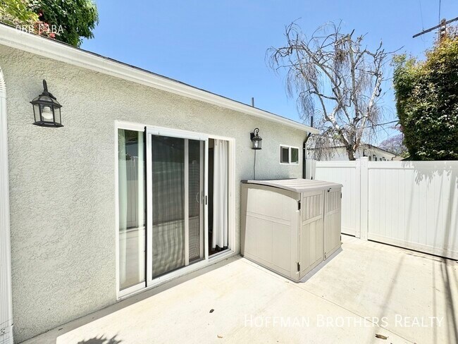 Building Photo - 5256 Beeman Ave