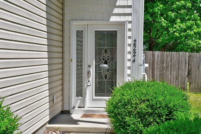 Building Photo - CHICKS BEACH CONDO FOR RENT - VIRGINIA BEACH!