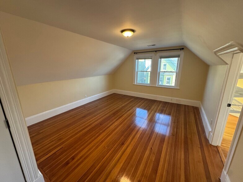 Building Photo - 50 Lowell St