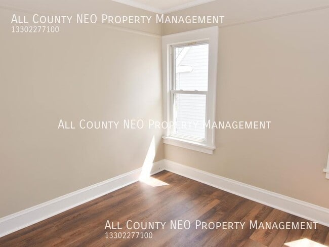 Building Photo - 1224 W Clifton Blvd