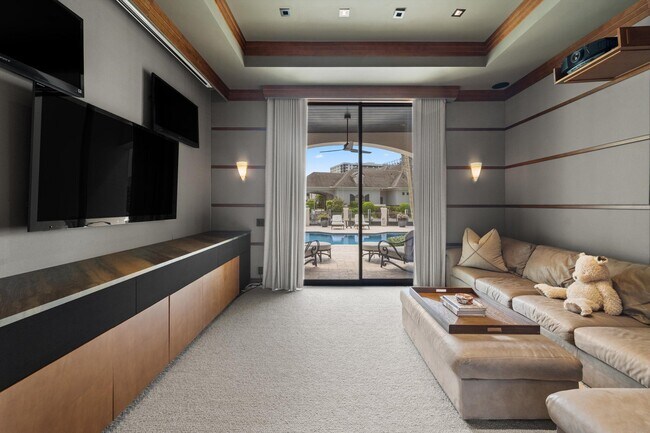 Building Photo - 7474 NE Bay Cove Ct