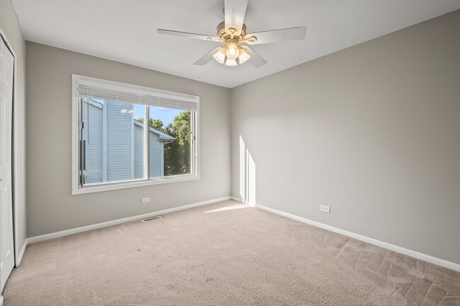 Building Photo - 7918 Knottingham Cir