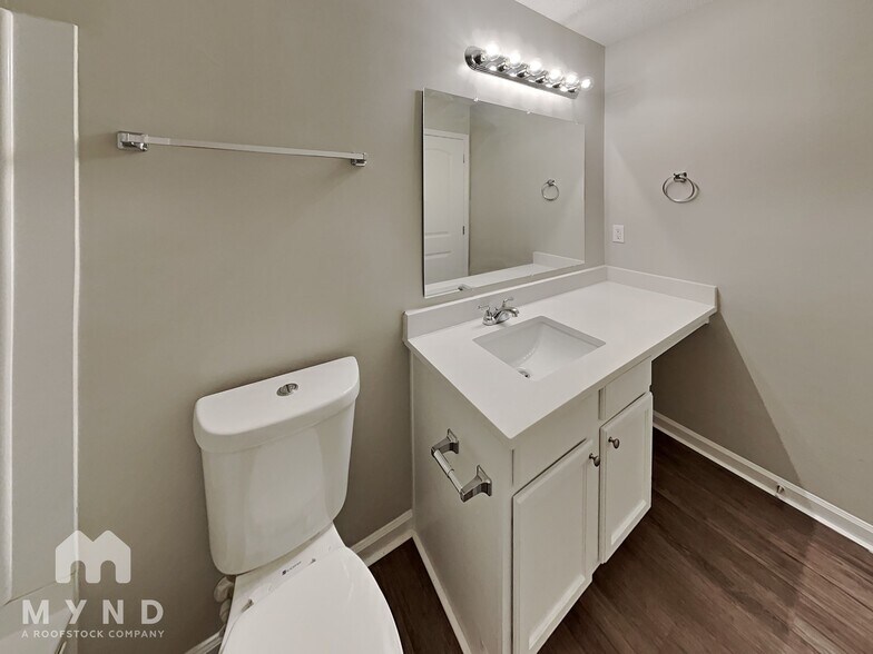 Building Photo - 2233 Bigwood Trail