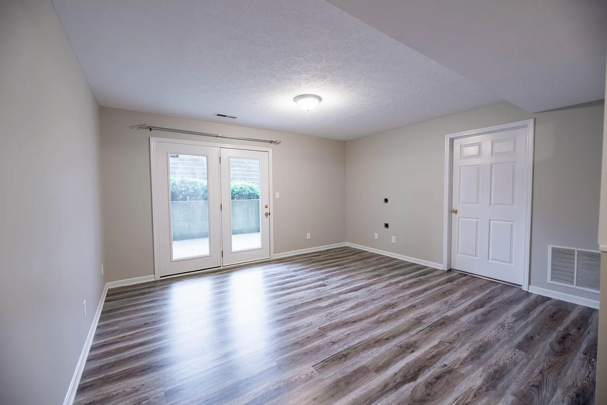 Living Room - 195 Cave Run Dr