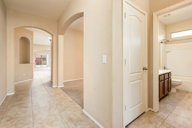 Building Photo - 17525 W Larkspur Dr