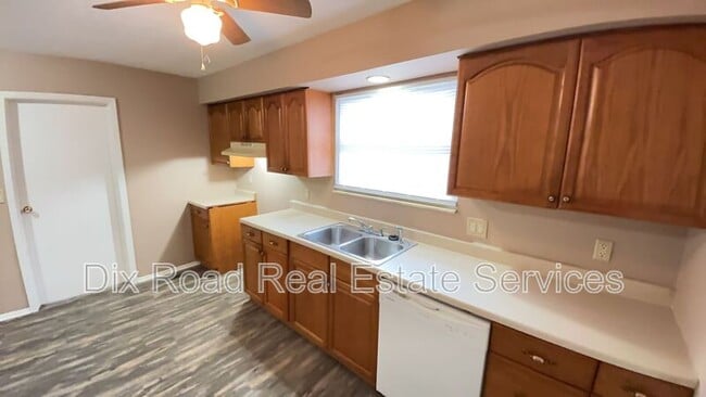 Building Photo - 425 Smalley Blvd