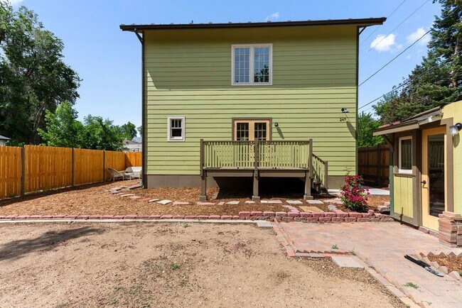 Building Photo - Beautiful 2 Bedroom 2 Bathroom Near Down Town Loveland