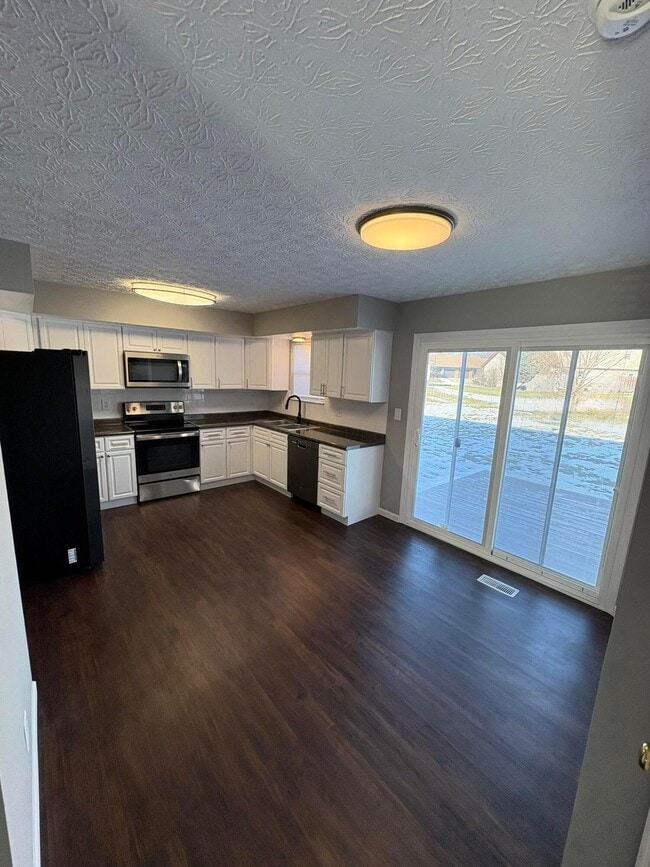 Building Photo - 2232 Pinion Pl