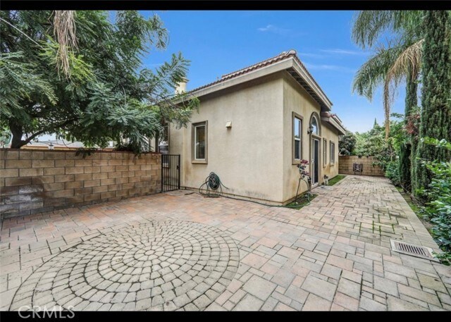 Building Photo - 5517 Welland Ave