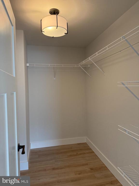 Building Photo - 44 Cedar Beach Rd