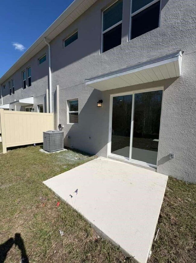 Building Photo - 2787 Skyline Lp