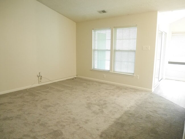 Building Photo - Spacious 2 Bedroom Condominium in Owings M...