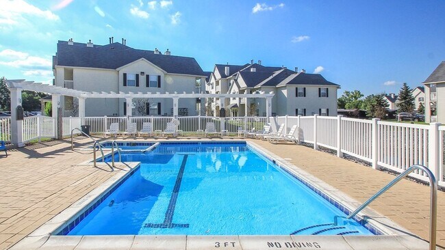 Building Photo - 7000 Quail Lakes Dr