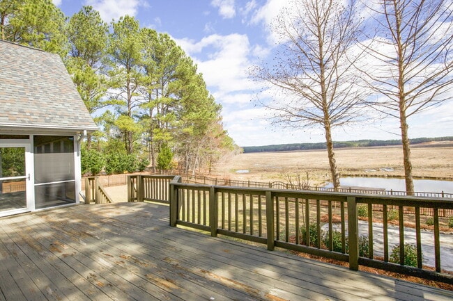 Building Photo - "Modern 3-Bedroom Home with 3 Full Bathrooms and Spacious Living Areas in Vass, NC!"