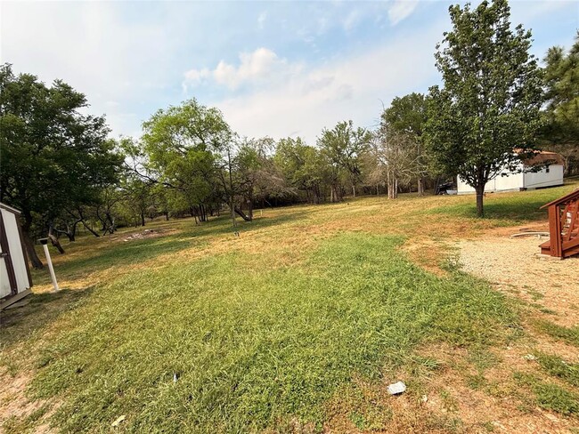 Building Photo - 200 Texas Oak Dr