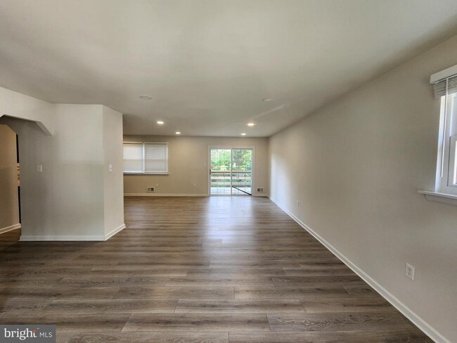 Building Photo - 2703 Bey Ct