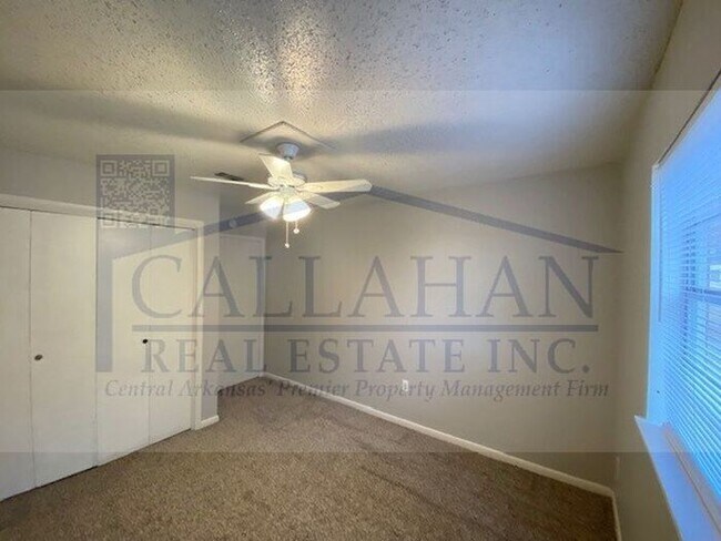 Building Photo - Twin Lakes 3 Bedroom Home