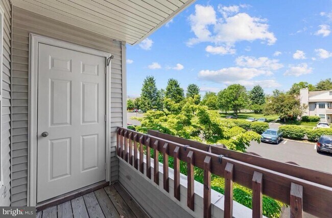 Building Photo - 3204 Danbury Ct