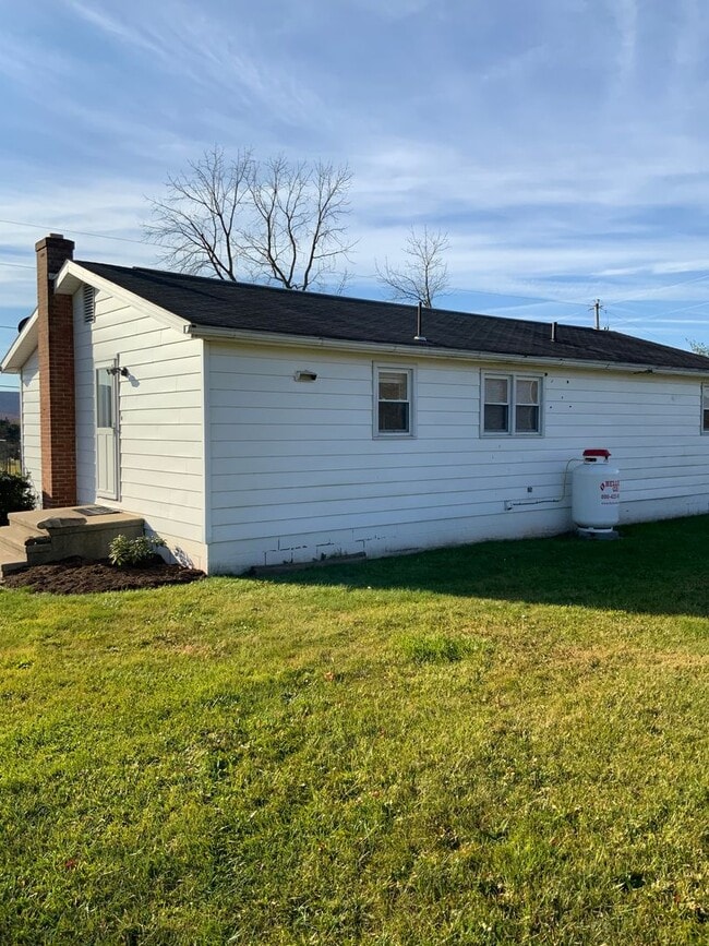 Building Photo - CONTRACT PENDING!! Upgraded in 2023 and mo...