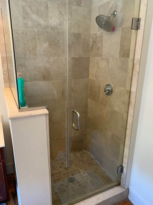 Building Photo - 212 L St