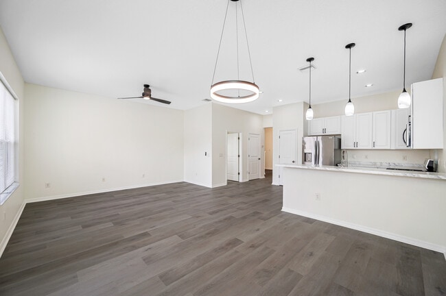 Building Photo - 6138 Hadley Commons Dr