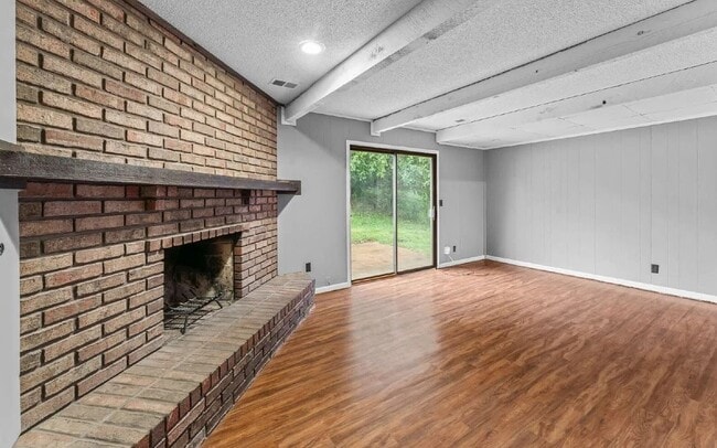 Building Photo - 16107 W 141st Terrace
