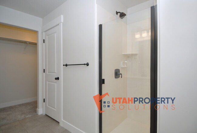 Building Photo - 1748 N 3720 W