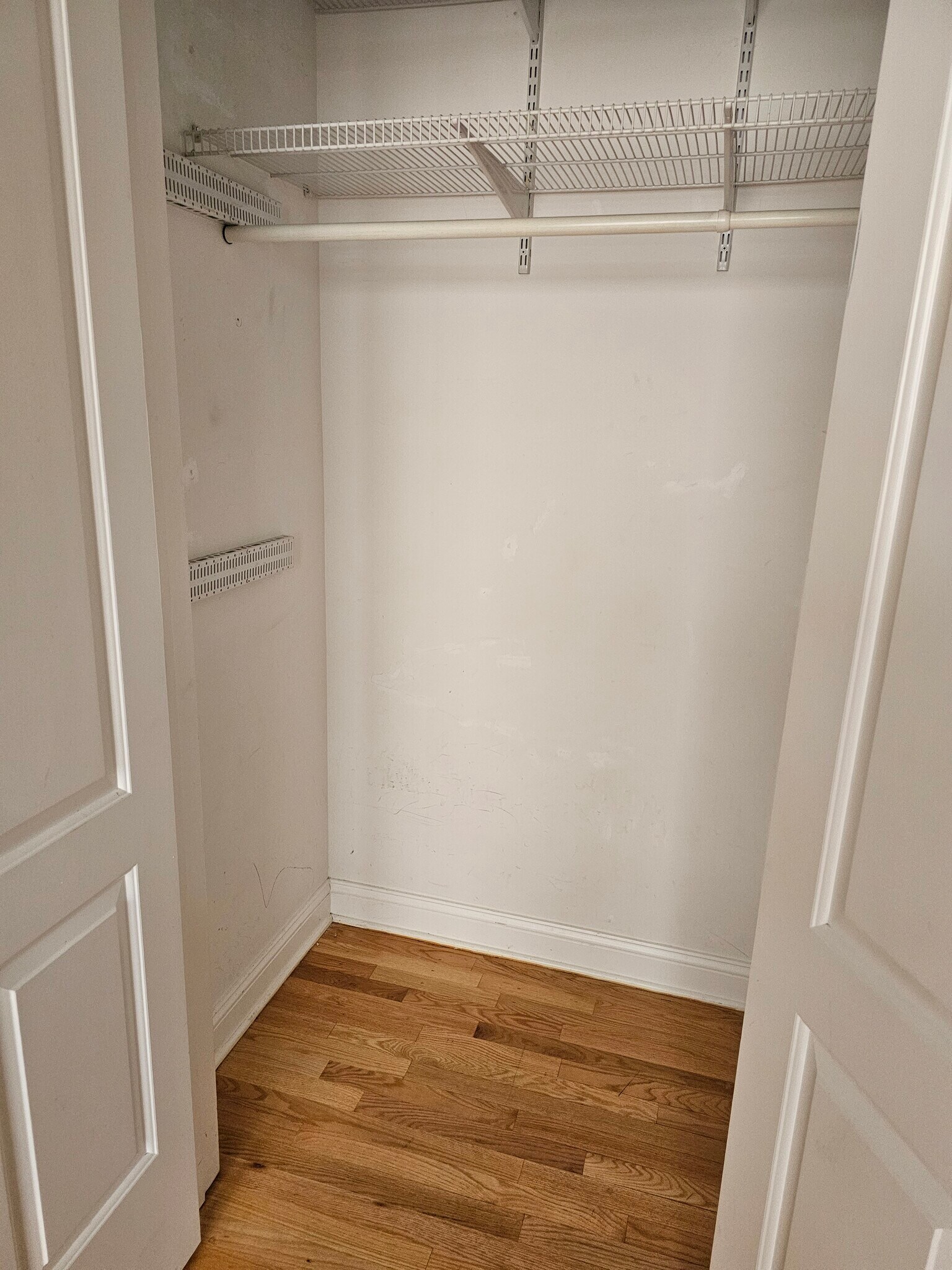 Bedroom 2 closet - 4933 N Winthrop Ave